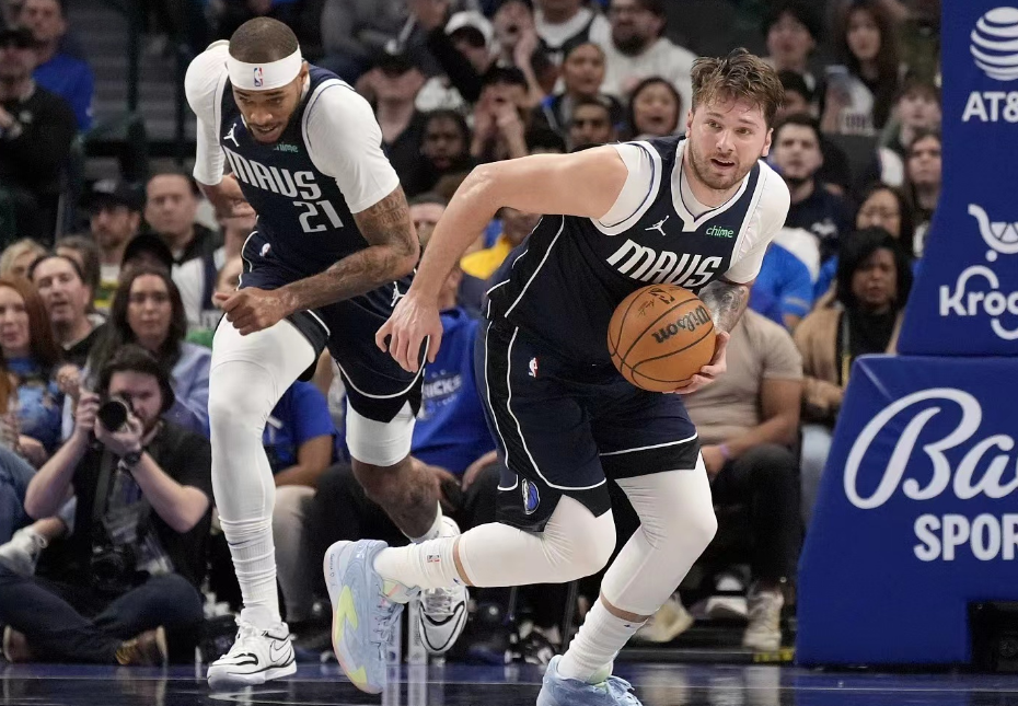 包含约基奇惊艳全场，欧文助攻爆棚，步行者逆转取胜！的词条